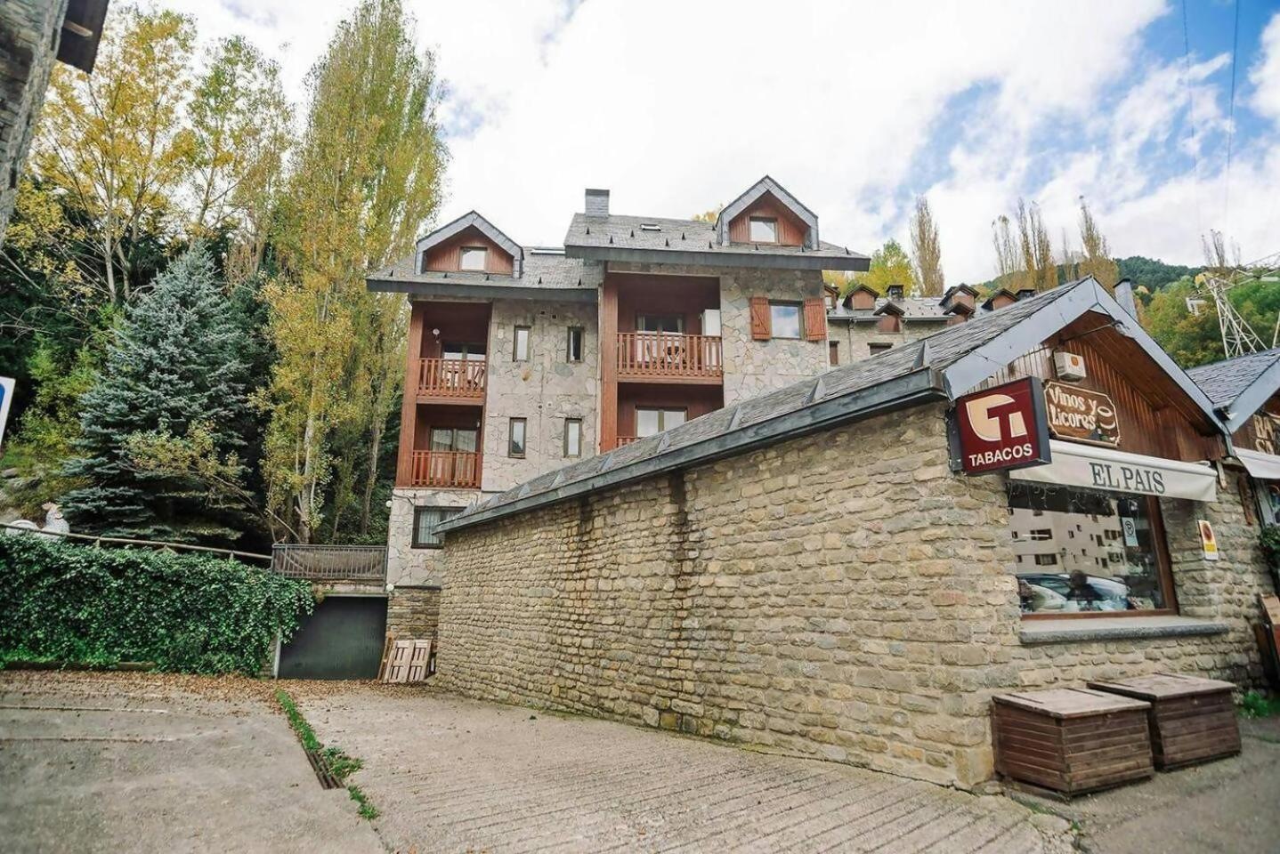 Apartament La Casita Del Arbol Sallent de Gállego Zewnętrze zdjęcie